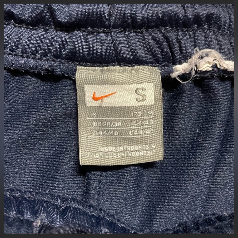 Nike Sweatpants - Picture 2 of 4